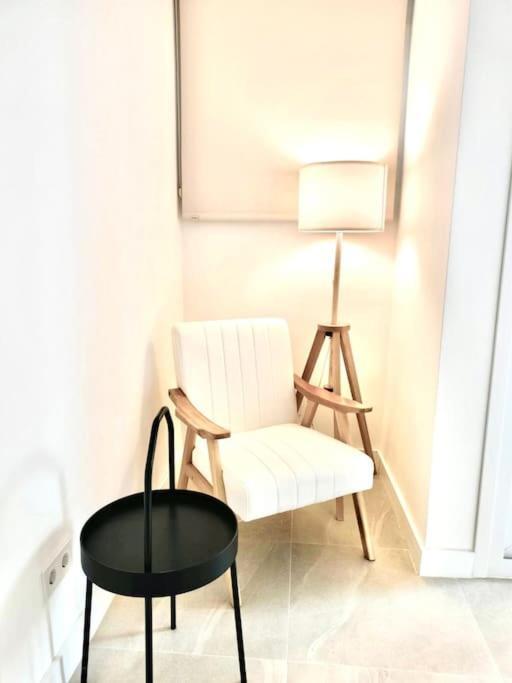Lägenhet New Studio, Terrace, Parking, And Pool By 10tosea Fuengirola